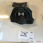 Peugeot 208 1.2 2015 Motorsteun