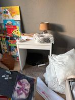 Ikea bureautje gratis, Ophalen, Zo goed als nieuw