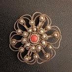 Vintage. Zilver broche met bloedkoraal., Ophalen of Verzenden, Gebruikt, Zilver, Zilver
