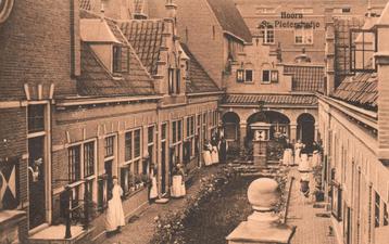 Hoorn, Pietershofje (1915) 130270 beschikbaar voor biedingen