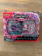 Pokémon TCG Team Rocket Mewtwo ex League Battle Deck, Hobby en Vrije tijd, Ophalen of Verzenden, Nieuw, Speeldeck, Foil