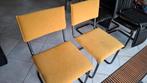 Eetkamerstoelen geel 2x, Huis en Inrichting, Stoelen, Ophalen, Zo goed als nieuw, Overige kleuren, Twee