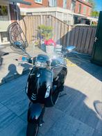 Vespa Sprint zwart 2021, Fietsen en Brommers, Scooters | Vespa, Ophalen, Zo goed als nieuw