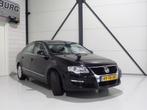 Volkswagen Passat 2.0 FSI Comfortline "Origineel NL!" Trekha, Gebruikt, 4 cilinders, Zwart, Bedrijf