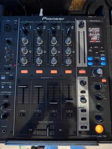 Pioneer DJM-750 Mixer - Goede Conditie! beschikbaar voor biedingen