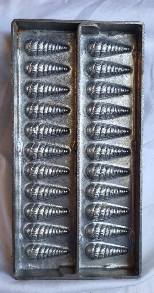 Oude dubbele chocoladevorm: IJSJESVORM, Antiek en Kunst, Curiosa en Brocante, Ophalen of Verzenden