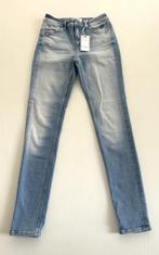 SPLINTERNIEUW Etiquett Essentiels slim fit jeans blauw 27/32, Nieuw, W27 (confectie 34) of kleiner, Etiquett Essentiels, Verzenden