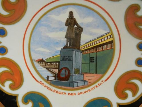 Gouda plateel bord met F. Verburch v/d druiventeelt Poeldijk, Antiek en Kunst, Antiek | Keramiek en Aardewerk, Ophalen of Verzenden