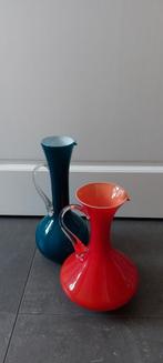 Twee kleurrijke glazen vazen, Overige kleuren, Ophalen of Verzenden, Minder dan 50 cm, Glas