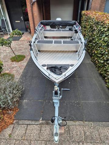 Aluminium Visboot Qwest B421, 15 PK Honda 4takt en Trailer beschikbaar voor biedingen