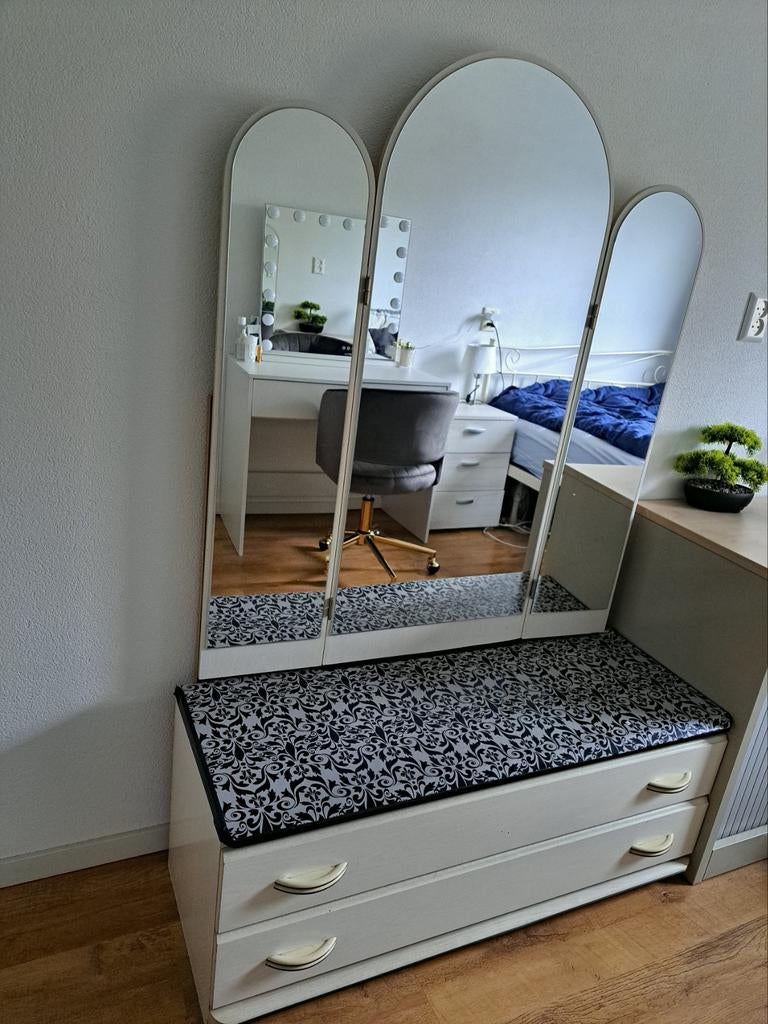 Mooie kaptafel met 3-luik spiegel en lades, Gebruikt, 100 tot 150 cm, Vintage, Ophalen of Verzenden