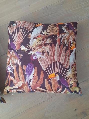 Te koop 4 x ALL Weather tuin kussens 40x40 cm. beschikbaar voor biedingen