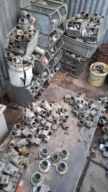 Te koop aluminium steiger verbindingstukken, schuuropruiming beschikbaar voor biedingen