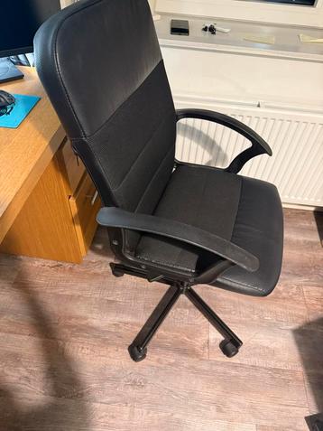 Zwarte Bureaustoel - Goede Staat beschikbaar voor biedingen