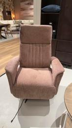 ELECKTRISCHE STA OP MASSAGE STOEL, Huis en Inrichting, Fauteuils, Ophalen, Zo goed als nieuw