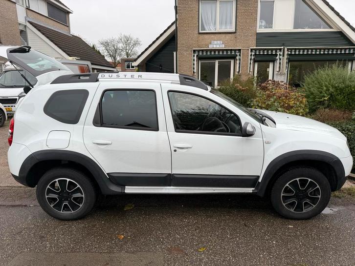 Dacia Duster 1.2 TCE 125 4X2 2016 Wit, Auto's, Dacia, Particulier, Duster, Benzine, D, SUV of Terreinwagen, Handgeschakeld, Origineel Nederlands