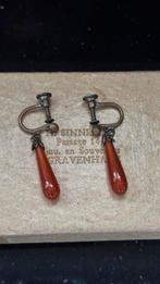 Antieke oorbellen met Koraal, Ophalen of Verzenden, Overige materialen, Oorbellen