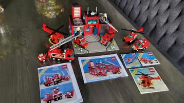 Veel lego Brandweer station met extra sets compleet.