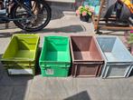4 grote plastic kratten te koop, Ophalen, Zo goed als nieuw, Krat, Minder dan 35 cm