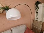 Witte booglamp met marmeren voet, Huis en Inrichting, Lampen | Vloerlampen, Ophalen, Zo goed als nieuw, 150 tot 200 cm