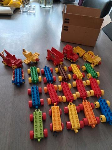 Duplo LEGO Karretjes/Wagentjes  beschikbaar voor biedingen