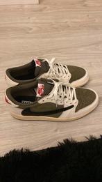 Travis scott olive, Wit, Ophalen of Verzenden, Nike x Travis Scott, Sneakers of Gympen
