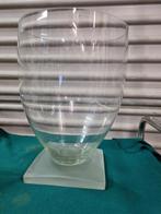 Vaas groot op voet glas, Ophalen of Verzenden, 'T Olde Gre-j, Info@toldegrej.nl, Endepoelstraat 20f Didam