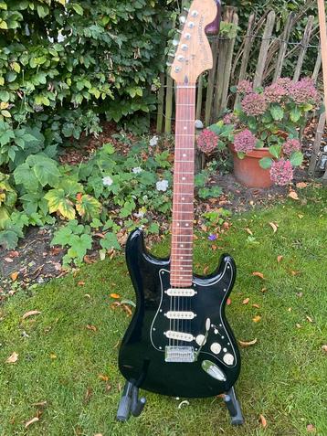 Fender Deluxe Stratocaster 2019 beschikbaar voor biedingen