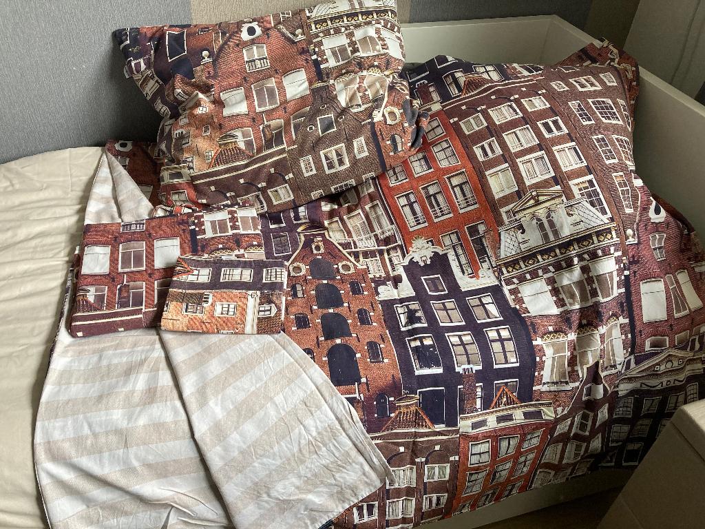 2 dekbedhoezen met kussenslopen, Bruin, Dekbedovertrek, Tweepersoons, Ophalen of Verzenden