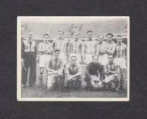 Voetbalplaatje NOAD Tilburg 1951-1952., Verzamelen, Overige Verzamelen, Zo goed als nieuw, Ophalen of Verzenden