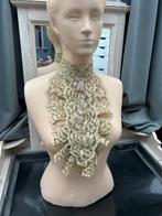 Bijzonder mooie Kanten Jabot voor bv. op paspop, Antiek en Kunst, Antiek | Kleding en Accessoires, Ophalen of Verzenden, Dames