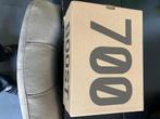 Adidas Yeezy Boost 700  V2 Tephra maat 38 2/3 NIEUW, Kleding | Dames, Schoenen, Adidas, Beige, Nieuw, Ophalen of Verzenden