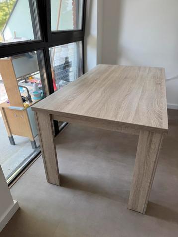 Eetafel 160x90 beschikbaar voor biedingen