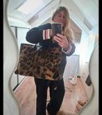 Harige super zachte tijgerprint tas 2x gedragen erg groot, Sieraden, Tassen en Uiterlijk, Tassen | Damestassen, Ophalen of Verzenden