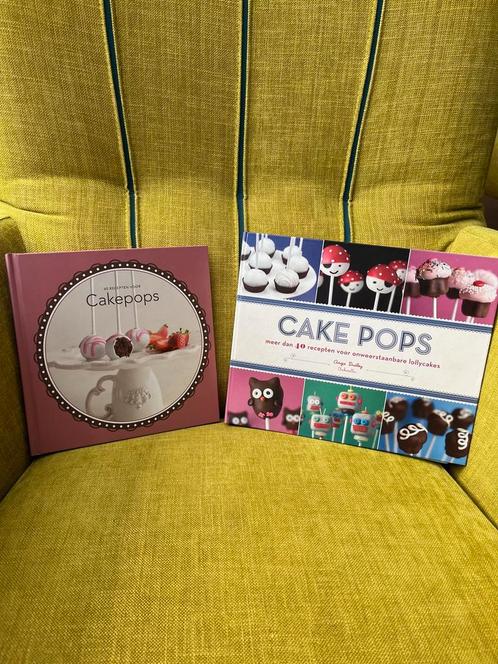 Bak boeken voor het maken van cake pops, Hobby en Vrije tijd, Taarten en Cupcakes maken, Zo goed als nieuw, Boek of Tijdschrift