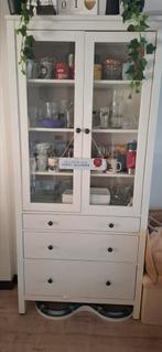 Hemnes vitrine kast, Ophalen, Zo goed als nieuw