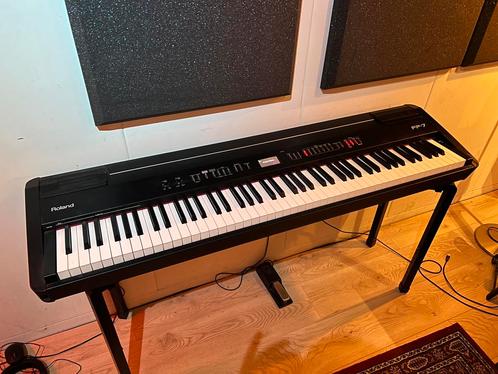 Roland FP7 Keyboard/Stage Piano + Standaard, Muziek en Instrumenten, Keyboards, Gebruikt, 88 toetsen, Roland, Ophalen