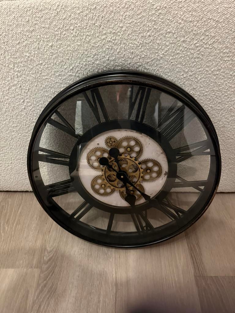 Klok met tandwielen, Ophalen of Verzenden, Zo goed als nieuw, Analoog, Wandklok