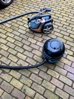 Twee stofzuigers, Philips en Henry Gratis ophalen, Gebruikt, Stofzuiger, Ophalen of Verzenden, Reservoir
