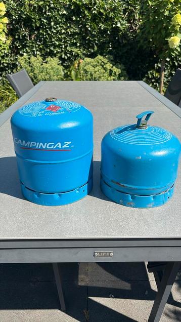 2 st. Campinaz tanks 1x groot 907/2,75kg / 1x half 904/1,8kg beschikbaar voor biedingen