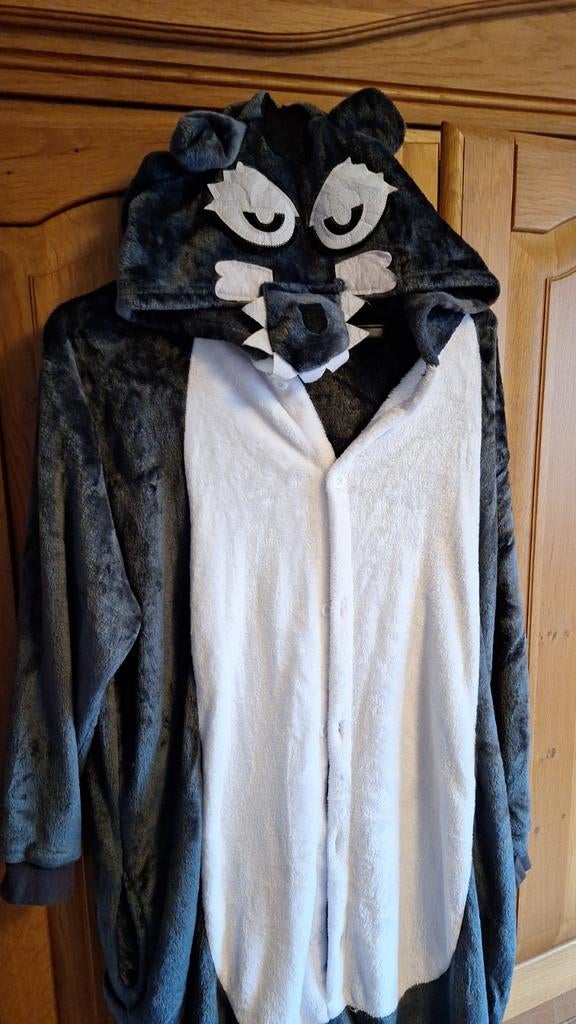 Onesie wasbeer mt m, Ophalen of Verzenden, Zo goed als nieuw