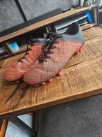 Te koop weinig gedragen voetbalschoenen maat 35, Ophalen of Verzenden, Zo goed als nieuw, Schoenen