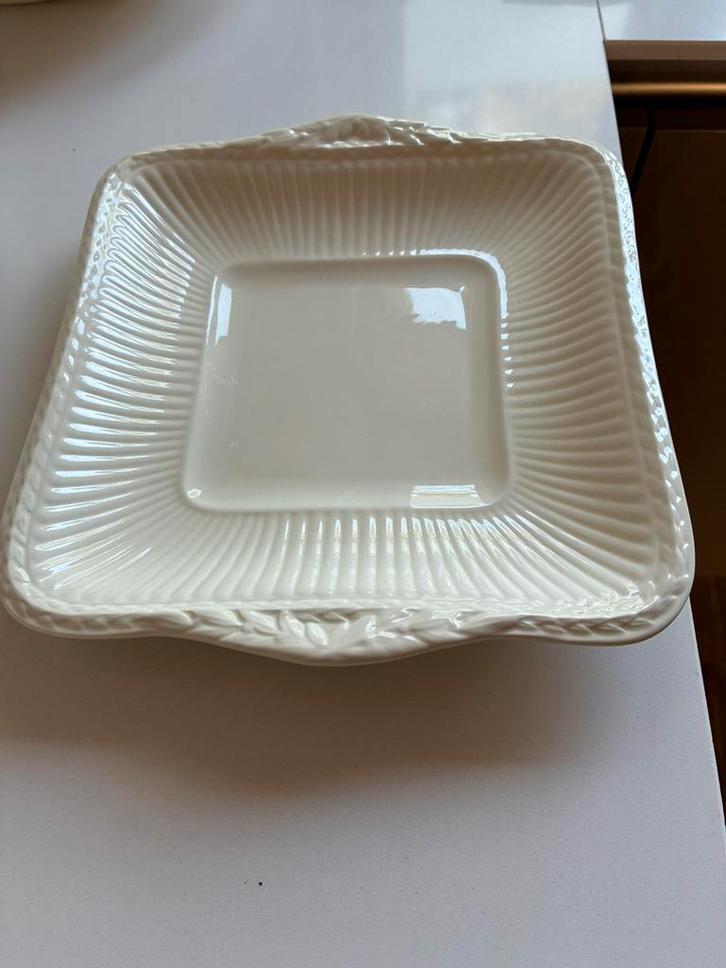 Wedgwood Edme vierkante schaal 22x25 cm, jaren ’80, Antiek en Kunst, Antiek | Servies los, Ophalen of Verzenden