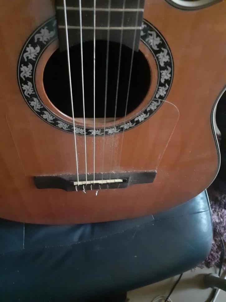 Ovation ax nylon, Muziek en Instrumenten, Snaarinstrumenten | Gitaren | Akoestisch, Zo goed als nieuw, Overige typen, Ophalen