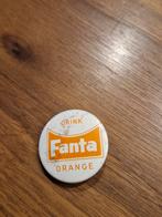 B 048 Vintage Fanta Button/Speldje, Verzamelen, Ophalen of Verzenden, Gebruikt, Merk, Button