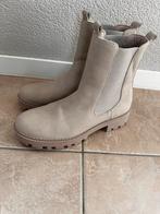 Nieuwe schoenen maat 41, Ophalen of Verzenden, Nieuw, Beige, Lage of Enkellaarzen