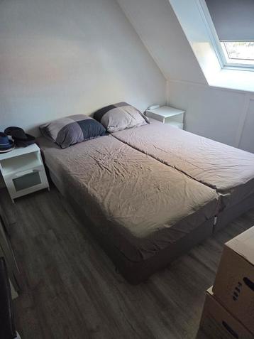 Mooi bed 160x200 - Zelden gebruikt! beschikbaar voor biedingen