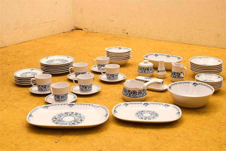 52 delige Norilake Progression porselein servies 44653, Huis en Inrichting, Keuken | Servies, Gebruikt, Bord(en), Wedgwood, Aardewerk