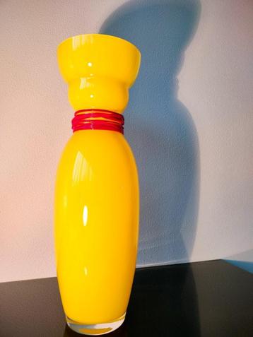 Vaas Glas Bohemen Geel Vintage Rony Plesl Gesigneerd 1990 beschikbaar voor biedingen