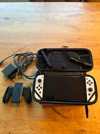 Nintendo Switch OLED wit + Case & 3 Games, 1 speler, Eén computer, Zo goed als nieuw, Vanaf 7 jaar